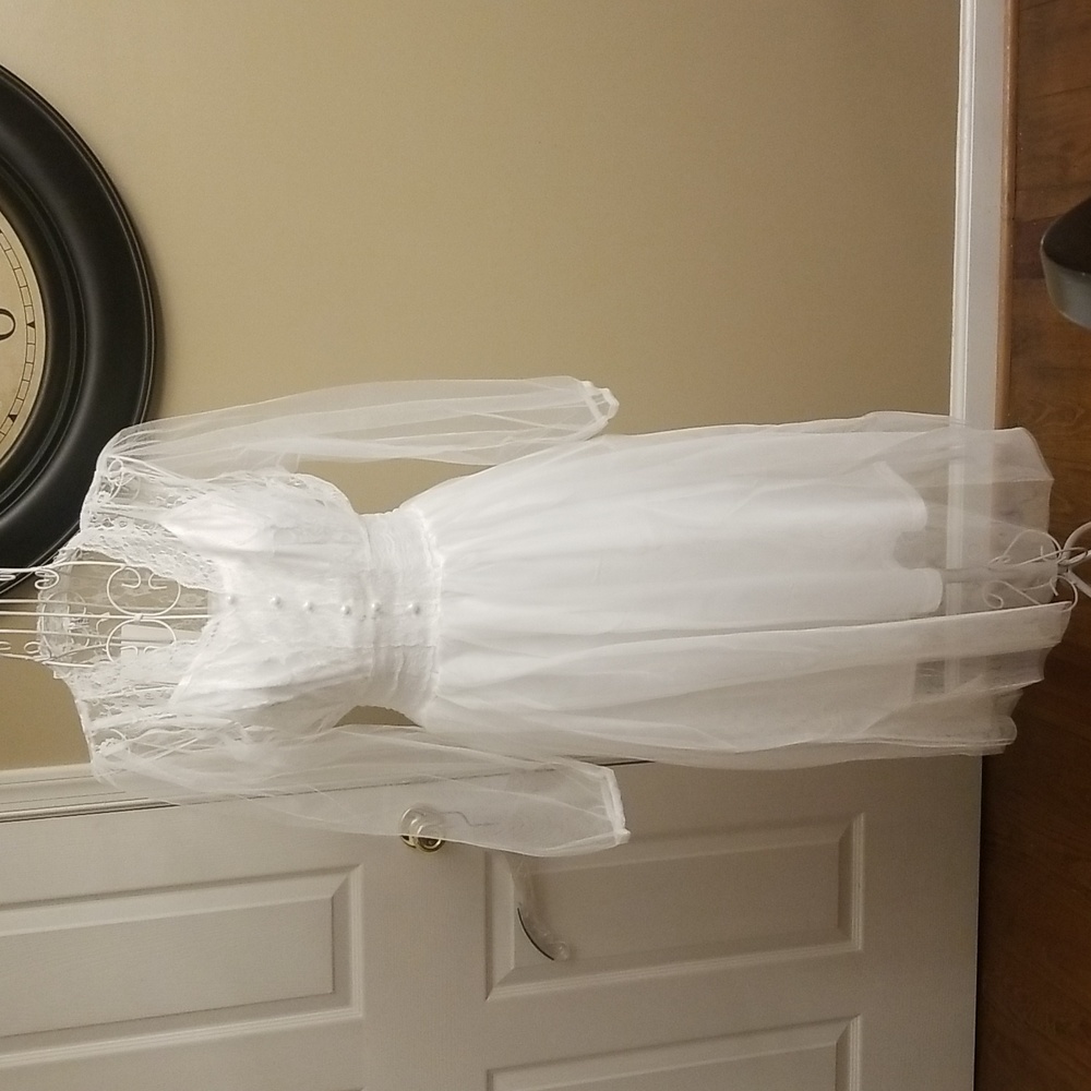 White slip dress Nightgown with lace & tulle overdress panel. Size small NWT